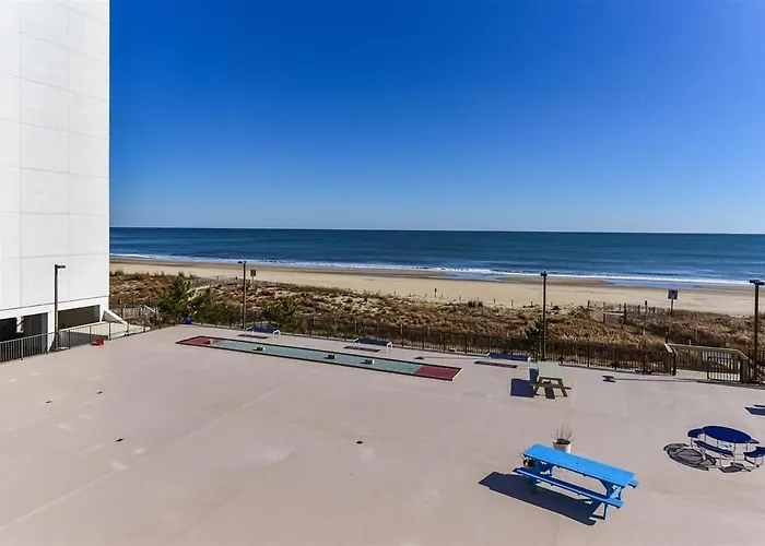 Huge Ocean Front Balcony From 2 Bedroom! *