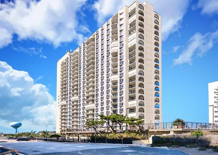 Huge Ocean Front Balcony From 2 Bedroom! Ferienhaus